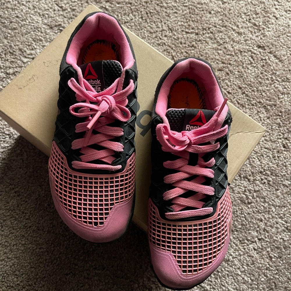 Reebok nanos size 6